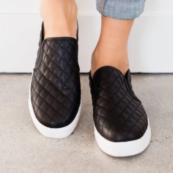 Comfy black Vegan Leather Quilted Slip on Sneakers - Picture 2 of 6
